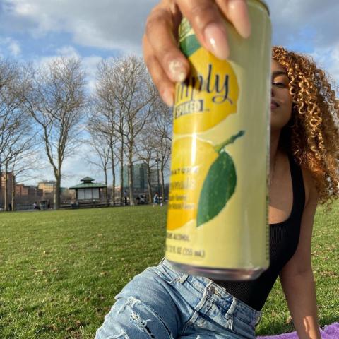 It’s giving Simply Spiked Summer ☀️

📸: @dymen.girl